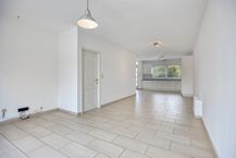 Instapklaar appartement met zuidgericht terras nabij centrum Diepenbeek 