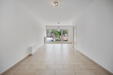 Instapklaar appartement met zuidgericht terras nabij centrum Diepenbeek 