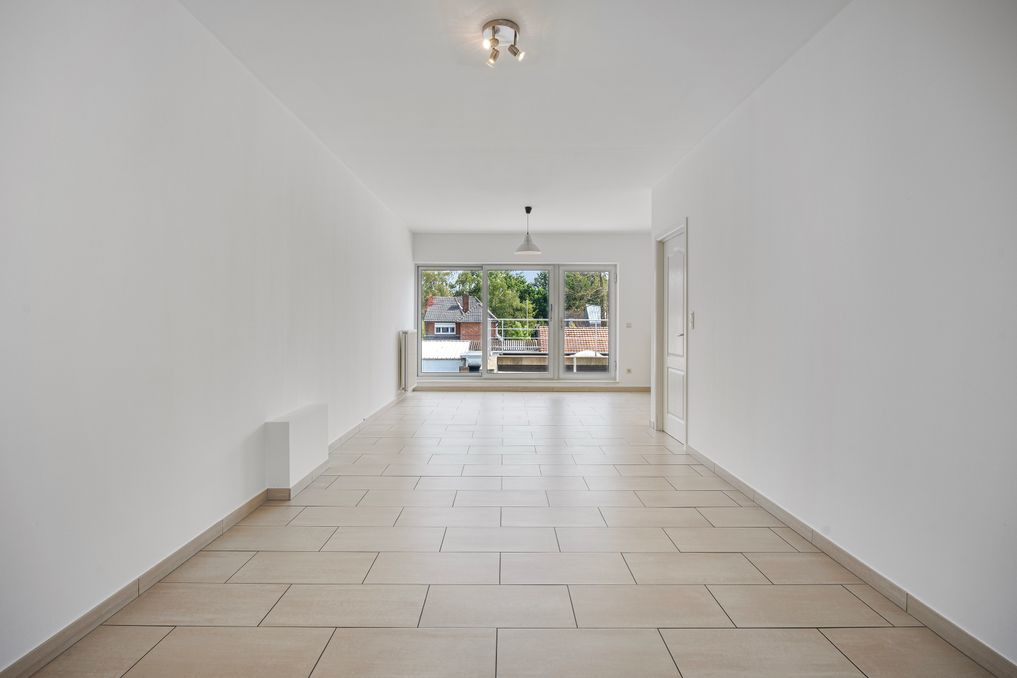 Instapklaar appartement met zuidgericht terras nabij centrum Diepenbeek 