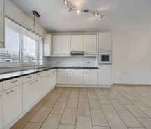 Instapklaar appartement met zuidgericht terras nabij centrum Diepenbeek