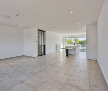 Ruim triplexappartement met terras in Zonhoven