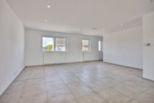 Ruim triplexappartement met terras in Zonhoven