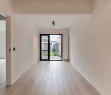 Gerenoveerd appartement met tuin te huur in centrum Wilrijk