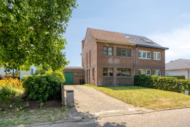 Te renoveren HO bebouwing te koop te Kalmthout - Achterbroek