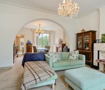 Gerenoveerde burgerwoning te koop in Velzeke (Zottegem)
