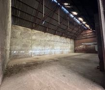 Magazijn van ca. 190 m² te huur in Sint-Baafs-Vijve