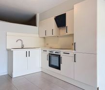 Gelijkvloers appartement met 1 slaapkamer te Roeselare.