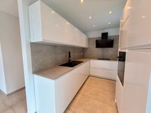Gelijkvloers nieuwbouw appartement te huur in Genk.