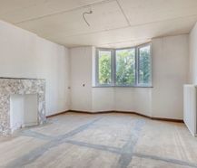 Huis met 5 slaapkamers en loods te koop in Sint-Truiden