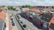 Bureau avec loft et parking spacieux à vendre à Roeselare