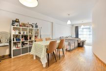 Appartement de deux chambres avec balcon situé à Ixelles.