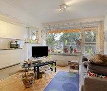 Lichtrijk appartement met ruim terras te koop in Berchem