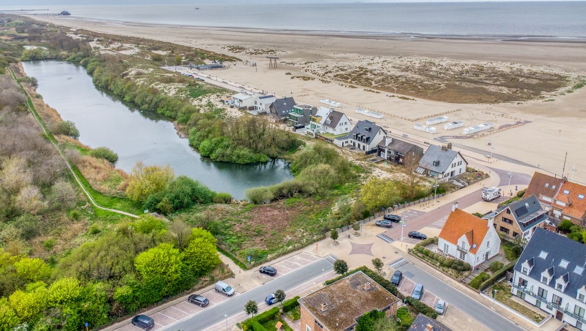 Ruim huis met 4 slaapkamers te koop in Zeebrugge strandwijk