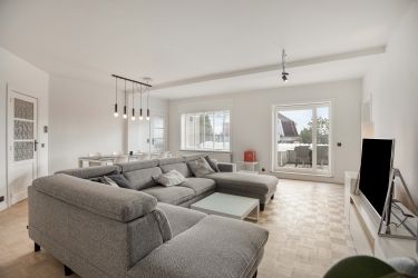 Ruim en lichtrijk appartement met zonnig terras in Koksijde