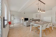 Ruim en lichtrijk appartement met zonnig terras in Koksijde