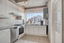 Ruim en lichtrijk appartement met zonnig terras in Koksijde