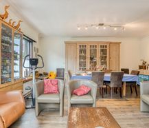 Ruime en lichtrijke bungalow te koop aan de stadsrand van Brugge