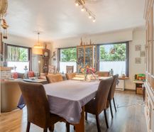 Ruime en lichtrijke bungalow te koop aan de stadsrand van Brugge