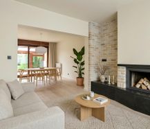 Ready to move in semi-detached house with garage and garden in Roeselare