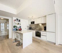 Brussel:1 slaapkamer appartement met terras + parking.