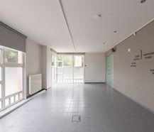 Ready to move into commercial ground floor in a prime location in the heart of Grimbergen