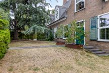 Architectenwoning van Arthur Degeyter te koop in Zedelgem