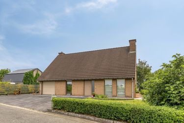 Alleenstaand huis op landelijke ligging te koop in Tiegem