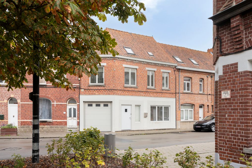 4-room house & single family of 197 m²
