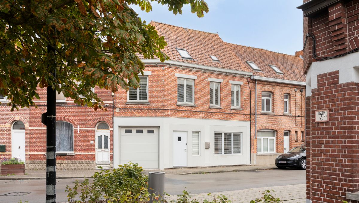 4-room house & single family of 197 m²