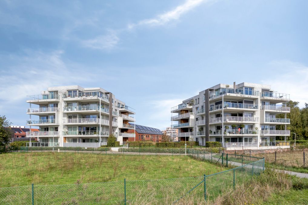 Recent dakappartement te koop in Boom met zicht op het water