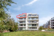 Recent dakappartement te koop in Boom met zicht op het water