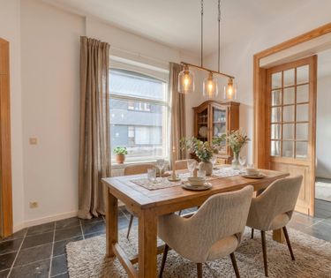Uniek huis met 3 slaapkamers en garage op toplocatie!